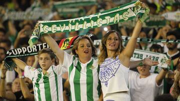 La afición bética, el viernes en el Villamarín.