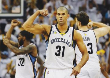 Buen triplista y excelente defensor, la historia de Battier es coincidente en algunos aspectos con la de Miller. Con dos etapas en los Grizzlies y dos anillos en los Heat, Battier siempre fue un seguro en cualquier entramado defensivo, manejando como nadie las intangibles y siendo una pieza enormemente útil por todos los sitios donde ha pasado. La defensa especial que siempre le hacía a Kobe Bryant, poniéndole una mano en la cara cuando lanzaba, se hizo viral.