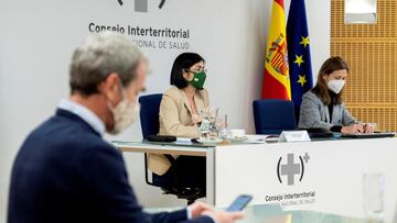 GRAF5595. MADRID, 15/03/2021.- La ministra de Sanidad, Carolina Darias (c) en un momento de la reuni&oacute;n del Consejo Interterritorial del Sistema Nacional de Salud que se celebra este lunes en Moncloa. EFE/Borja Puig de la Bellacasa /POOL MONCLOA/SOL