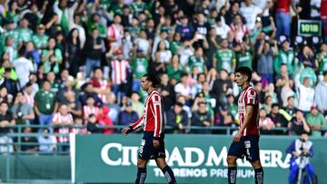 Cade Cowell and Miguel Tapias of Guadalajara during the 4th round match between Leon and Guadalajara as part of the Liga BBVA MX, Torneo Clausura 2025 at Nou Camp Stadium, on January 28, 2025 in Leon, Guanajuato, Mexico.