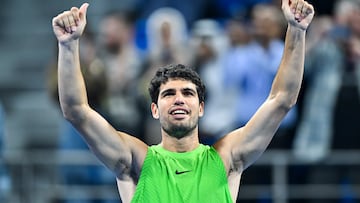 DOHA (Qatar), 19/02/2026.- Carlos Alcaraz of Spain celebrates after winning against Karen Khachanov of Russia during their men's singles quarter-final match at the Qatar Open tennis tournament in Doha, Qatar, 19 February 2026. (Tenis, Rusia, España, Catar) EFE/EPA/NOUSHAD THEKKAYIL