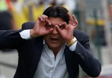 El entrenador Jose Cardozo Toluca gesticula durante el partido de la Copa Libertadores ante el Sao Paulo.