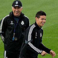 Corriere: "James sería el primer regalo del Napoli a Ancelotti"