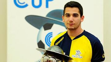 Del fútbol a dar misa