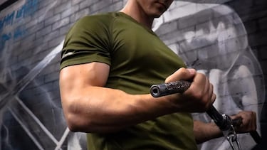 Entrena con estas camisetas de secado rpido ligeras y cmodas