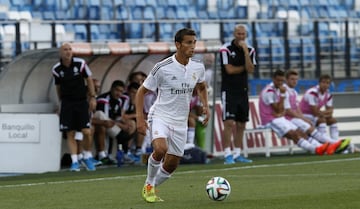 El Real Madrid abonó 100.000 euros al Alcoyano en 2012 por una promesa del equipo que ya había debutado en Segunda División. Tras cuatro años en las categorías inferiores y sin oportunidad de promocionar, se fue cedido al Oviedo. El Osasuna lo contrata gratis y tras un paso por el Eintracht Frankfurt, continúa en la disciplina rojilla.