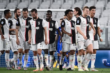 El equipo de Sarri derrotó 2-0 a Sampdoria con goles de Cristiano y Bernardeschi y logró su liga número 36 de la historia. Es la novena consecutiva, récord histórico de las grandes ligas de Europa.