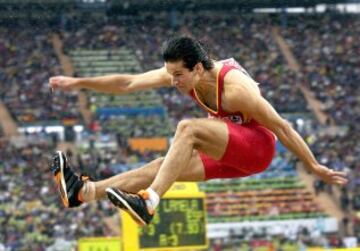 Lamela durante la final de salto de longitud de los Campeonatos de Europa celebrados en Munich en 2002. Consiguió el bronce.