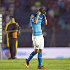 Cruz Azul no reacciona en casa y cae ante Toluca
