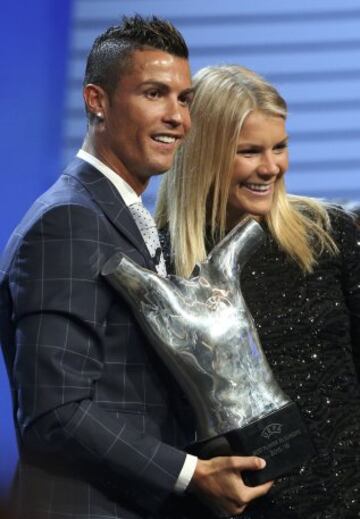 Cristiano recibe el premio al Mejor Jugador de Europa