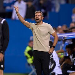 Martínez: “Karrikaburu se siente importante, cuenta la confianza”