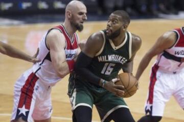 Greg Monroe y Marcin Gortat.