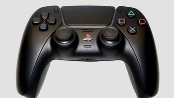 PS5: Una marca vende mandos DualSense de color negro, este es el resultado