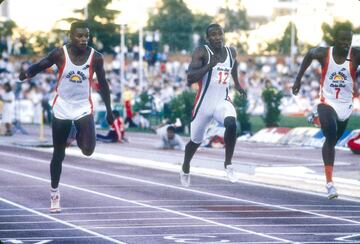 El estadounidense Carl Lewis, el Hijo del Viento, nueve veces campeón olímpico entre 100, 200, 4x100 y longitud, llegó a Madrid con halo de estrella en un año en el que ganaría tres oros en los Mundiales de Roma. En plena efervescencia de su carrera, Lewi