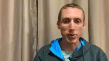 Dan Martin habla tras su ca&iacute;da en el Criterium del Dauphin&eacute;.