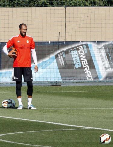 El Mónaco quiere a Diego López en la operación James Rodríguez