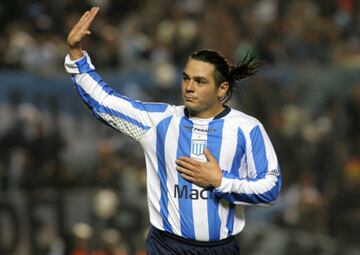 En 2010, el nombre de Lucas Castroman apareció entre los posibles refuerzos de la U, Colo Colo y la UC. Finalmente el ex Lazio no llegaría ninguno, pese a su cercana relación con Chile.