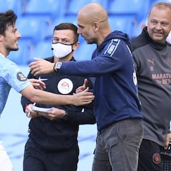 De Bruyne brilla en el último partido de Silva en la Premier