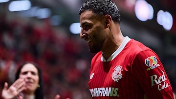Alexis Vega of Toluca during the Quarter-Final second leg match between Toluca and Monterrey as part of the Liga BBVA MX, Torneo Clausura 2025 at Nemesio Diez Stadium on May 10, 2025 in Toluca, Estado de Mexico, Mexico.
