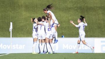 Jugadoras del Real Madrid celebrando un gol.