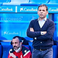 El Alavés espera cerrar esta misma semana la renovación de Javi Calleja