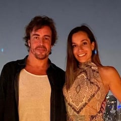 Alonso comparte sus primeras fotos con su nueva novia y su ex las comenta: “Madreada”