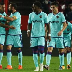 El Levante, atento pero con situación bajo control tras positivos del Granada