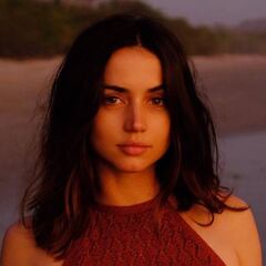 Ana de Armas publica unas fotos que le hizo Ben Affleck y hace oficial su relación