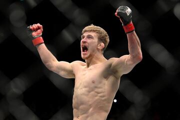 Arnold Allen | 20-3-0