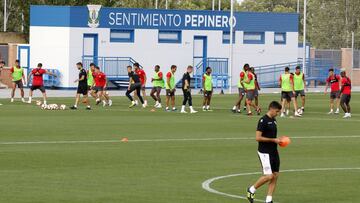 El Rayo se entrenó ayer en Leganés por las obras de recuperación del césped de la Ciudad Deportiva.