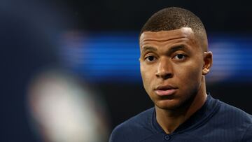 Mbappé has been linked with a move to Anfield in the past and the Premier League side could be after a Salah replacement soon.