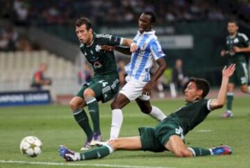 Jos谷 Manuel Vel芍zquez con el Panathinaikos (Grecia) debut車 en la Champions en la temporada 2012-2013.