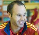 Iniesta: "Francia es peligrosa y hay que ser muy precisos"