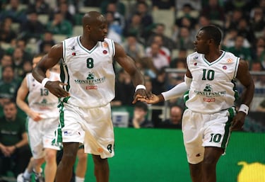 El equipo italiano fue el gran dominador del baloncesto italiano en la decada de los 2000. Además, se hizo un nombre en Europa, alcanzando la Final Four en cuatro ocasiones, pero sin disputar nunca una final. Sin embargo, tras destaparse un grave escándalo financiero en 2014, el club quebró y perdió sus títulos, viéndose obligado a empezar de nuevo desde las categorías inferiores. Hoy compite bajo el nombre de Mens Sana Basketball Academy en ligas nacionales, muy lejos de aquellos éxitos. 