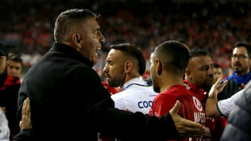 Futbol, Nublense vs Huachipato.
Cuartos de final, Copa Chile 2022.
El entrenador de Nublense Jaime Garcia es fotografiado durante el partido de vuelta de los cuartos de final de la Copa Chile contra Huachipato disputado en el estadio Nelson Oyarzun de Chillan, Chile.
27/09/2022
Mauricio Ulloa/Photosport

Football, Nublense vs Huachipato.
2022 Copa Chile Championship.
Nublense's head coach Jaime Garcia is pictured during the second leg quarterfinal match of the Copa Chile Championship against Huachipato held at the Nelson Oyarzun stadium in Chillan, Chile.
27/09/2022
Mauricio Ulloa/Photosport