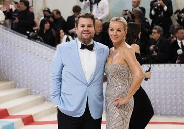 James Corden y Julia Carey.