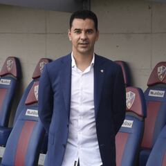 Míchel espera siete fichajes, dos de ellos ´titularísimos´