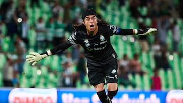 Carlos Acevedo of Santos during the 6th round match between Santos and Necaxa as part of the Liga BBVA MX, Torneo Apertura 2024 at TSM Corona Stadium on September 01, 2024 in Torreon, Coahuila, Mexico.