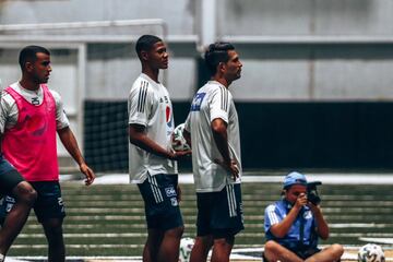 Millonarios entrenó en el Nicholson Fieldhouse de la UCF antes de enfrentar al Everton en Orlando por la Florida Cup.