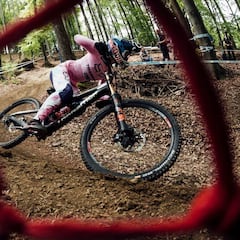 Maribor da el pistoletazo de salida a la World Cup de DH con victorias de Bruni y Seagrave