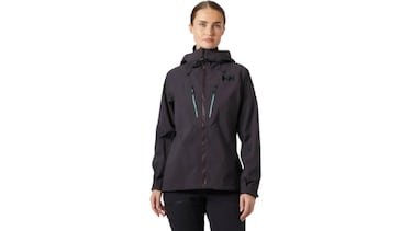 Descubre la colección de otoño-invierno 2025 de Helly Hansen: ropa especializada para la ciudad, el mar y la montaña