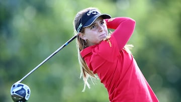 MISSISSAUGA, ONTARIO - AUGUST 21: Amateur Carla Bernat Escuder of Spain plays her shot from the eighth tee during the first round of the CPKC Women's Open 2025 at Mississaugua Golf and Country Club on August 21, 2025 in Mississauga, Ontario. Vaughn Ridley/Getty Images/AFP (Photo by Vaughn Ridley / GETTY IMAGES NORTH AMERICA / Getty Images via AFP)