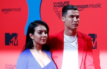 Cristiano Ronaldo, jugador de la Juventus, y su pareja Georgina Rodríguez.