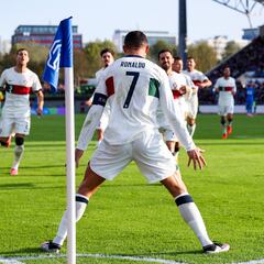 Cristiano crowns record 200th appearance in style