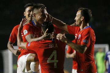 Las postales de la goleada del debut de Chile en Copa América