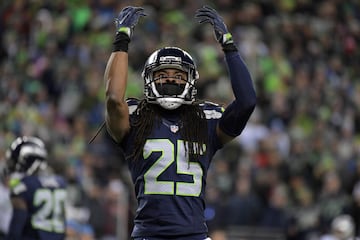 Seattle Seahawks - Richar Sherman: El cornerback es una mega estrella de la NFL. Su problema no está dentro del campo sino fuera. Ver si es capaz de seguir su carrera en Seattle será lo más importante. Este año ha estado apunto de irse, debe volver a most