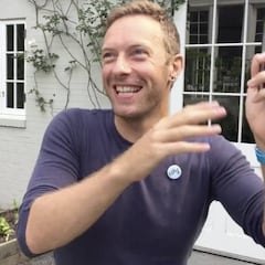 Chris Martin arrasa en Facebook con 'Me enamoré' de Shakira