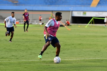 La Selección Colombia tuvo su primer entrenamiento con miras a la tercera fecha del Grupo de la Copa América ante Perú.