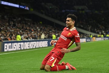 Liverpool's Colombian midfielder #07 Luis Diaz celebrates after scoring their sixth goal during the English Premier League football match between Tottenham Hotspur and Liverpool at the Tottenham Hotspur Stadium in London, on December 22, 2024. (Photo by Glyn KIRK / AFP) / RESTRICTED TO EDITORIAL USE. No use with unauthorized audio, video, data, fixture lists, club/league logos or 'live' services. Online in-match use limited to 120 images. An additional 40 images may be used in extra time. No video emulation. Social media in-match use limited to 120 images. An additional 40 images may be used in extra time. No use in betting publications, games or single club/league/player publications. / 