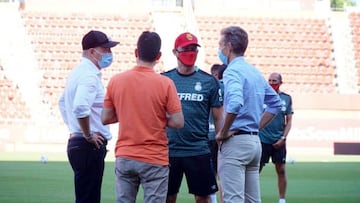 Andy Kohlberg, Pablo Ortells, Luis Garc&iacute;a y Alfonso D&iacute;az, charlando.